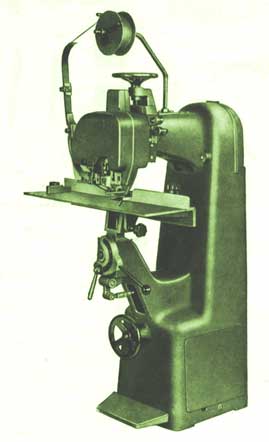 Große Heftmaschine