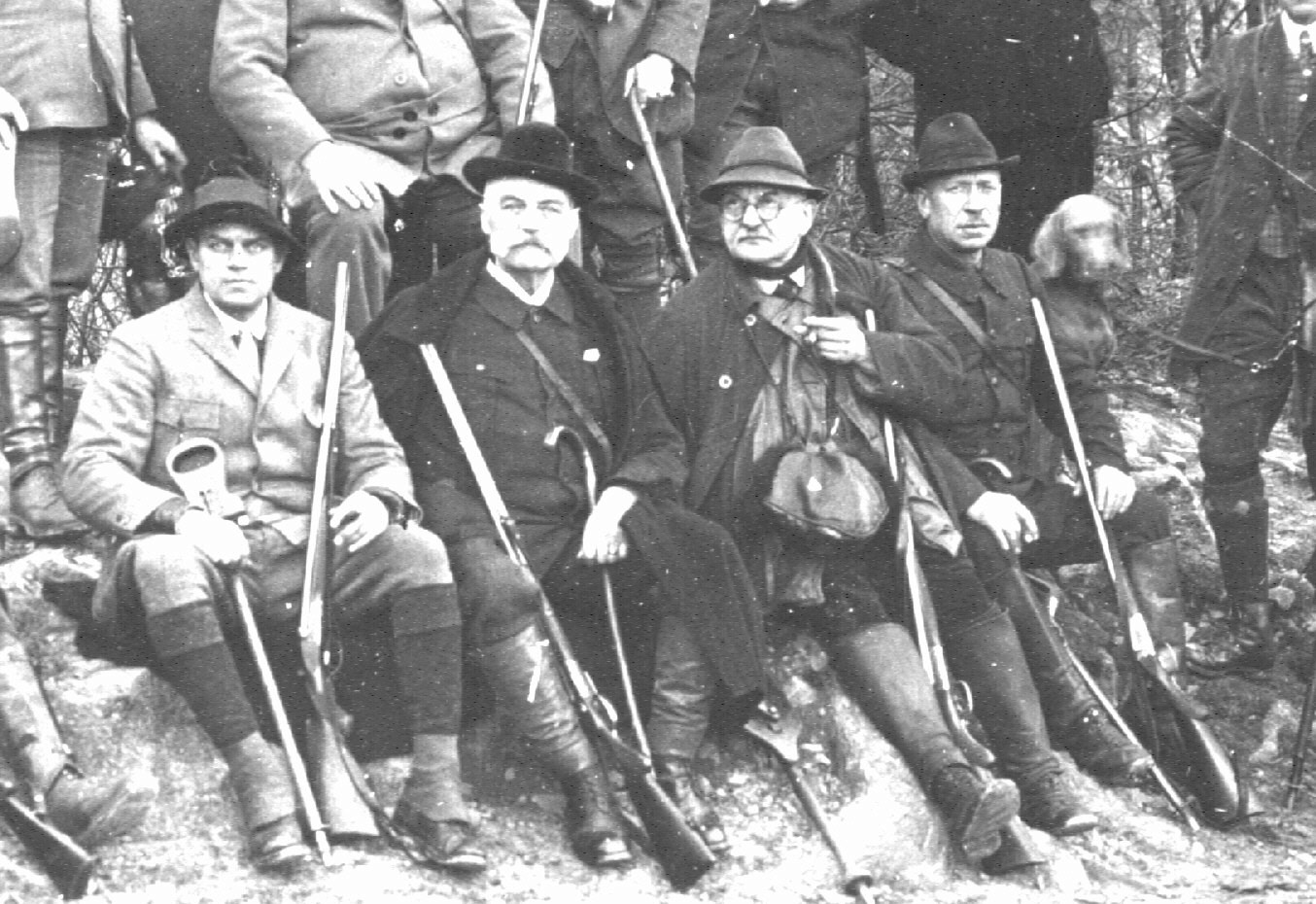 von links: Albert K. / S.E. Baron Freiherr von F. / Justizrat H. / Peter Wilhelm Roosen sen. #1933