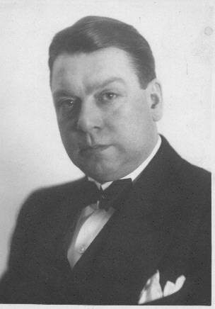 Der Inhaber, Gustav Roosen, 1937